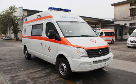 上汽大通救護(hù)車圖片