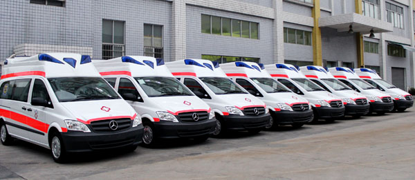 西安急救中心救護(hù)車交車現(xiàn)場(chǎng)